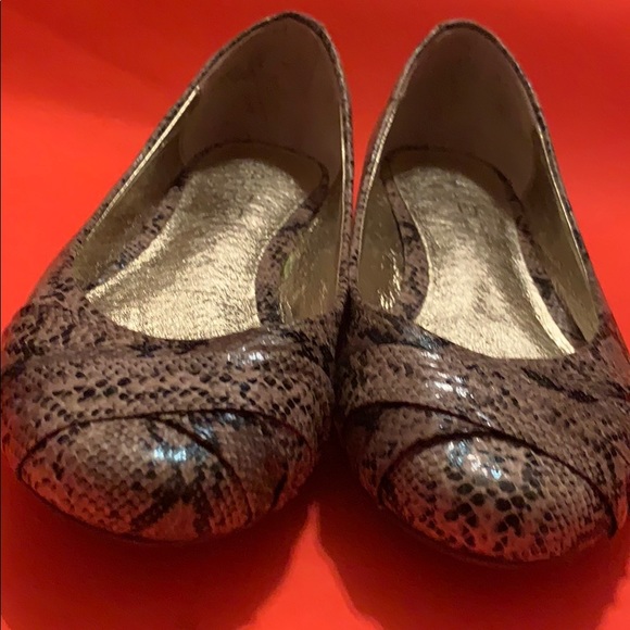 Aldo Shoes - ALDO SNAKE PRINT FLATS SHOES LEATHER SIZE 6